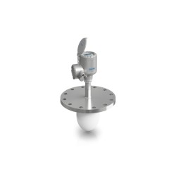 OPTIWAVE 7400 with stainless-steel housing and DN150 / 6" PTFE Drop antenna